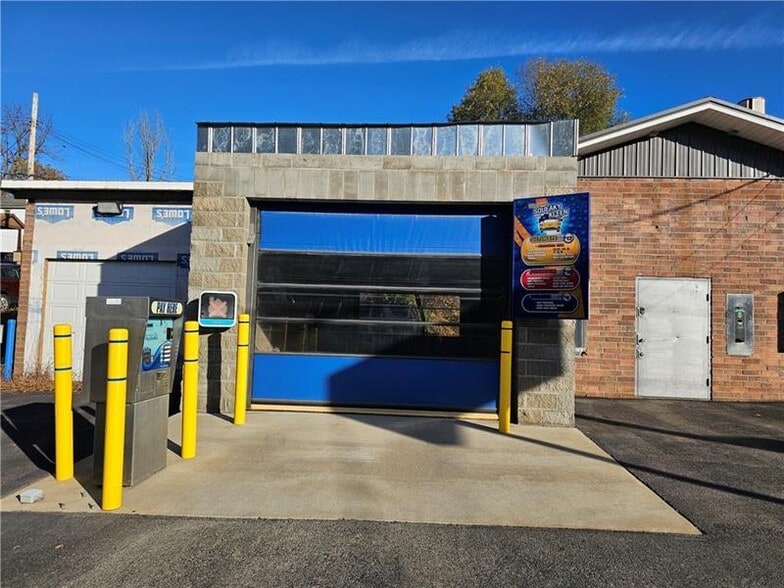 More Photos Of 617 Pearson St, New Castle Carwash For Sale