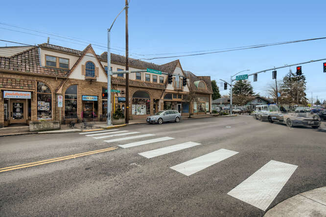 More Photos Of 4100-4120 NE Fremont St, Portland Storefront Retail Office For Lease