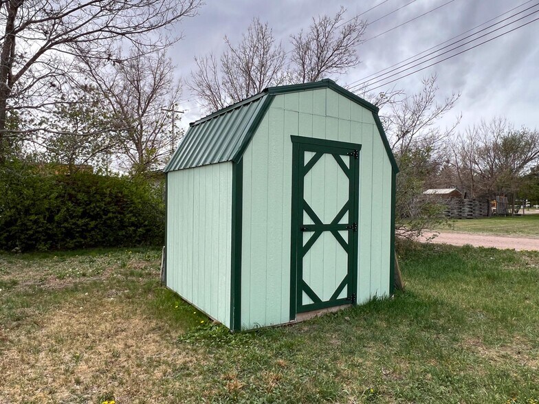 More Photos Of 332 N Main St, Gordon Flex For Sale