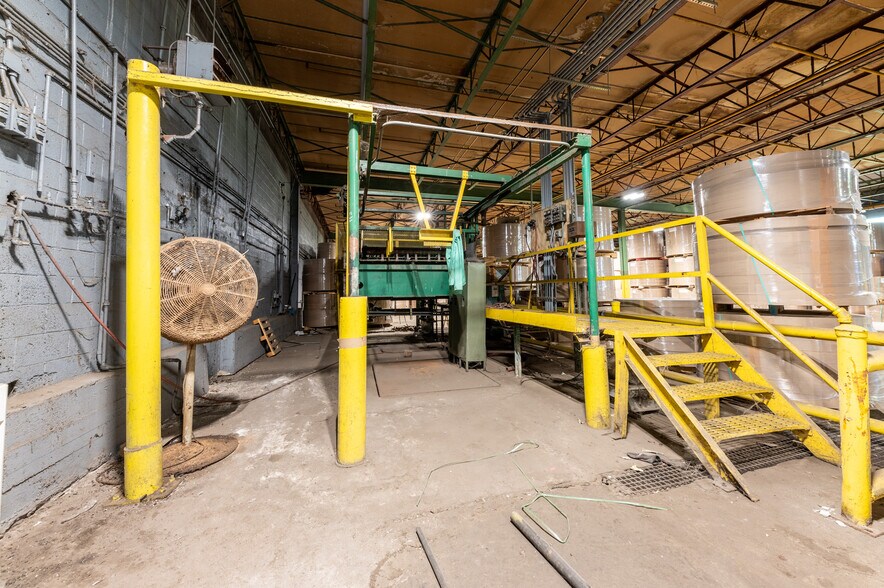 More Photos Of 164 Eyster Rd, Halltown Manufacturing For Sale