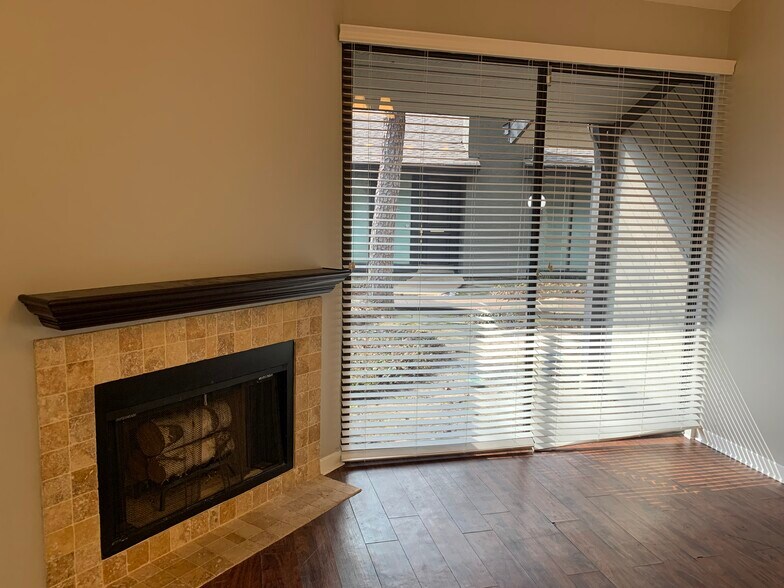 More Photos Of 14339 Torrey Chase Blvd, Houston Office For Sale