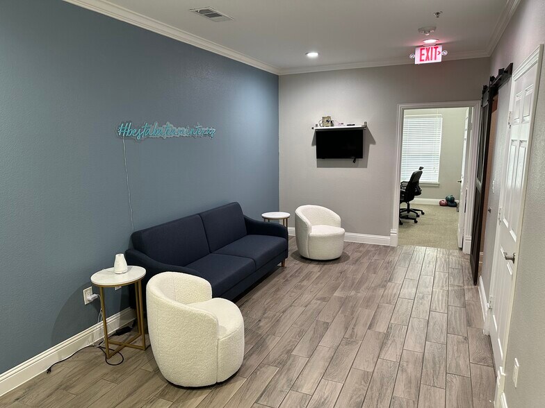 More Photos Of 2785 Rockbrook Dr, Lewisville Medical For Lease