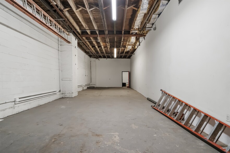 More Photos Of 327 Douglass St, Brooklyn Storefront For Sale