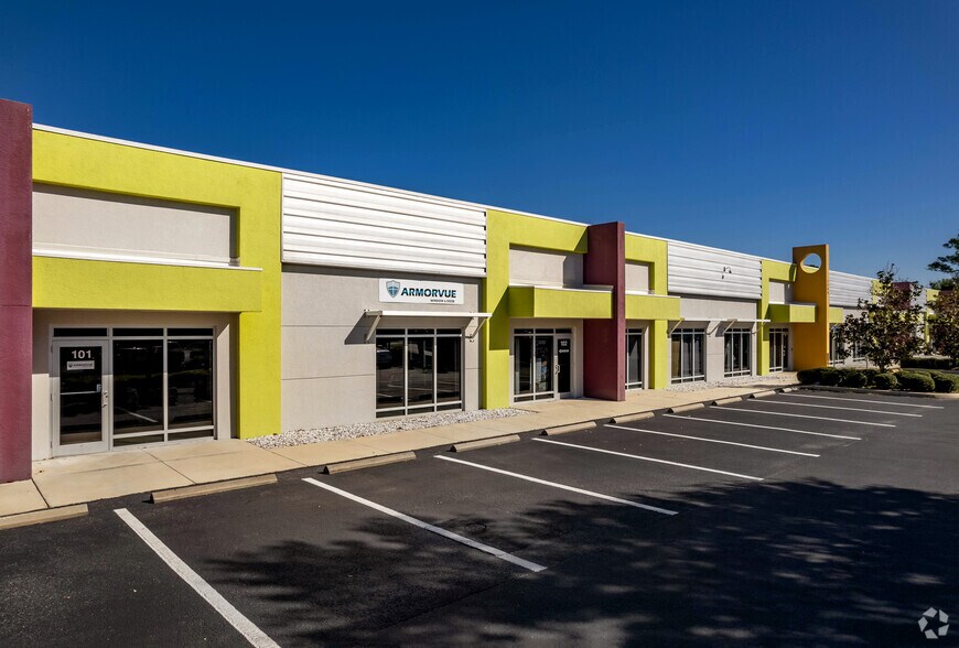 More Photos Of 7509 Pennsylvania Ave, Sarasota Showroom For Lease