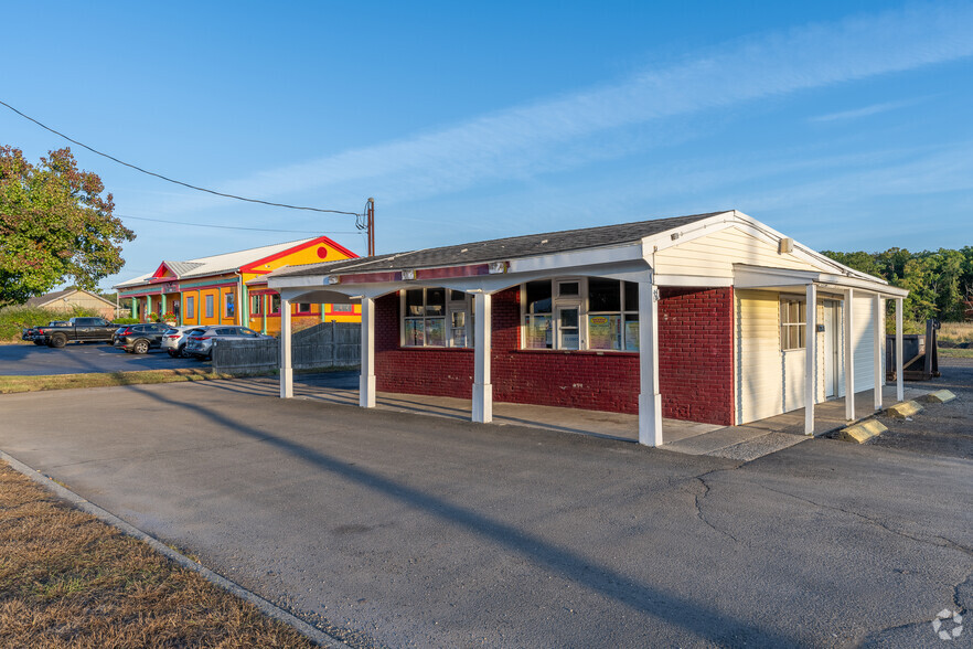 Primary Photo Of 499 New Haven Ave, Milford Restaurant For Sale