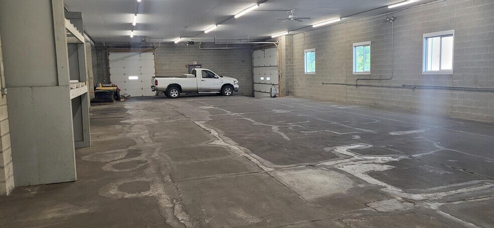 More Photos Of 101 Terence Dr, Pleasant Hills Industrial For Lease