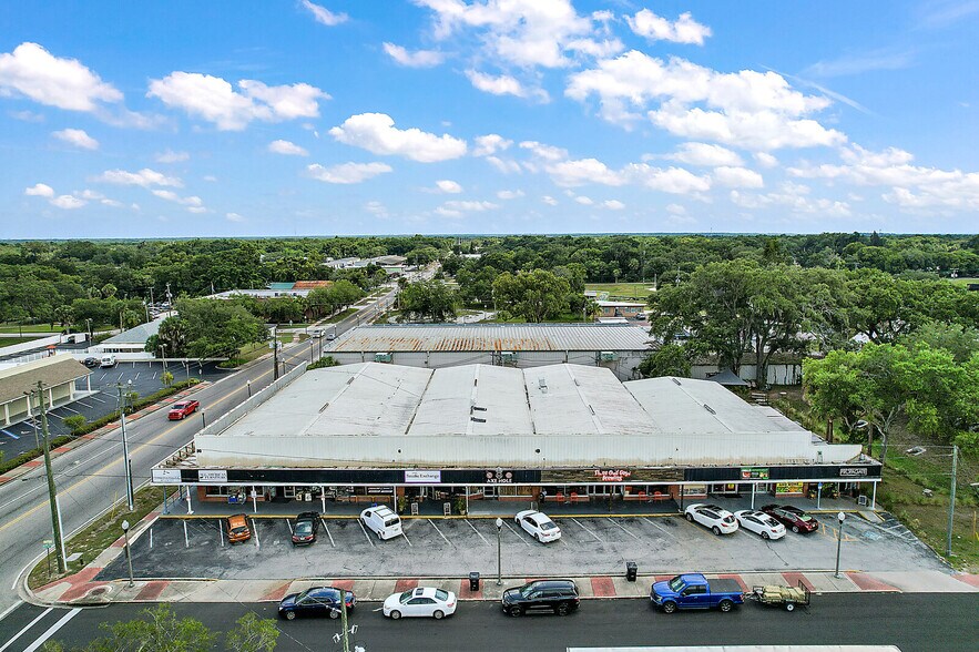 More Photos Of 40-60 E 5th St, Apopka Storefront For Lease