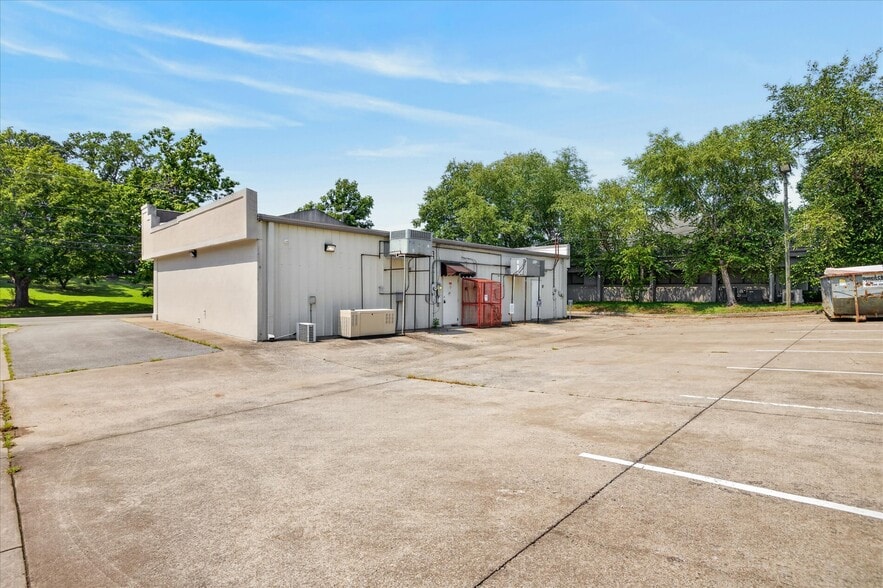 More Photos Of 2143a-2145 Old Ashland City Rd, Clarksville Freestanding For Lease