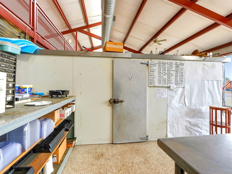 More Photos Of 530 N Mississippi Ave, Ada Freestanding For Sale