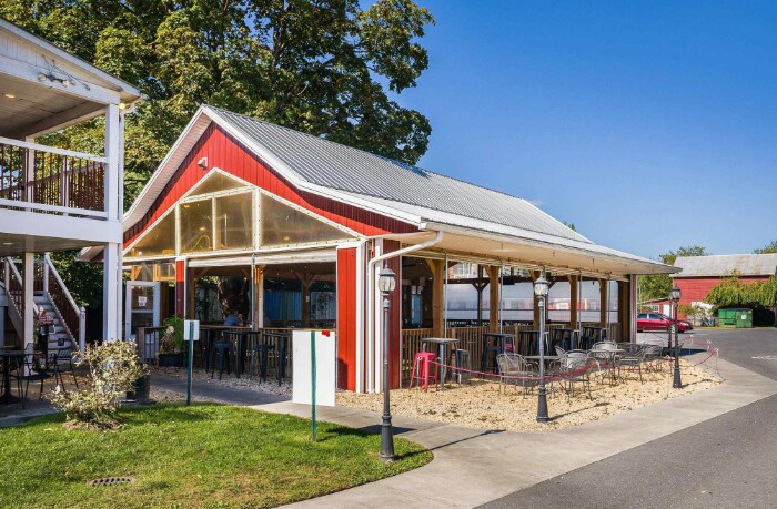 More Photos Of 403 N Main St, Bridgewater Restaurant For Sale