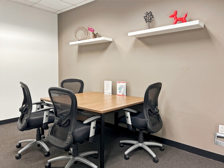 More Photos Of 1 Galleria Blvd, Metairie Coworking Space