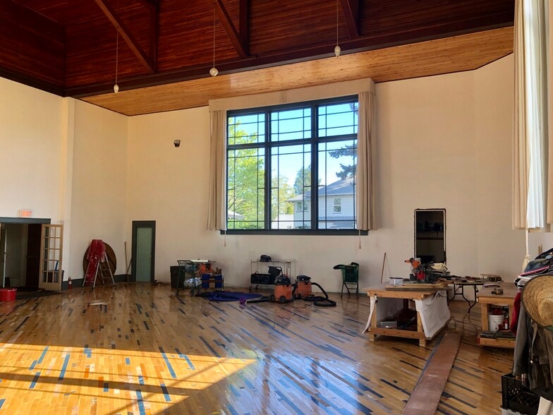 More Photos Of 7809 NE Everett St, Portland Religious Facility For Sale