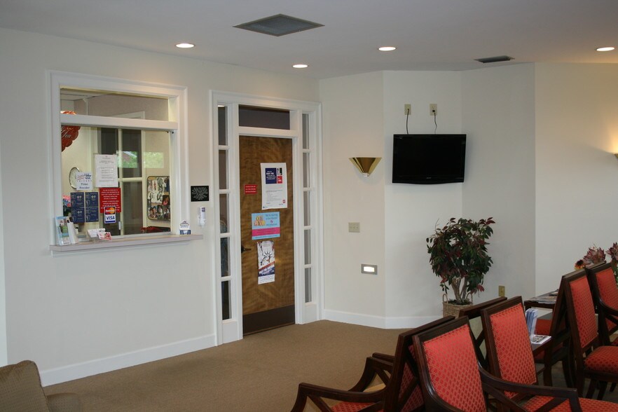 More Photos Of 959 17th St, Columbus Medical For Sale