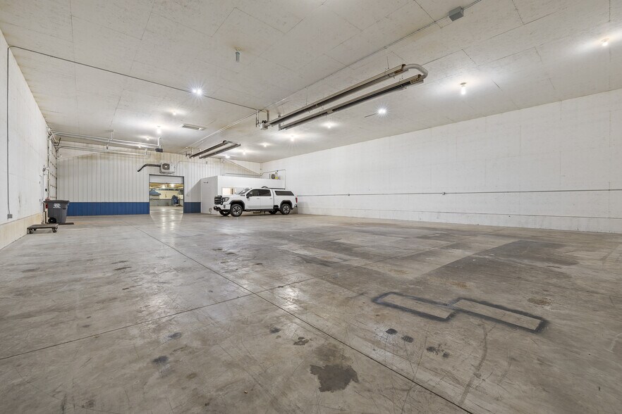 More Photos Of 5629 Bob Ln, Black Hawk Warehouse For Sale