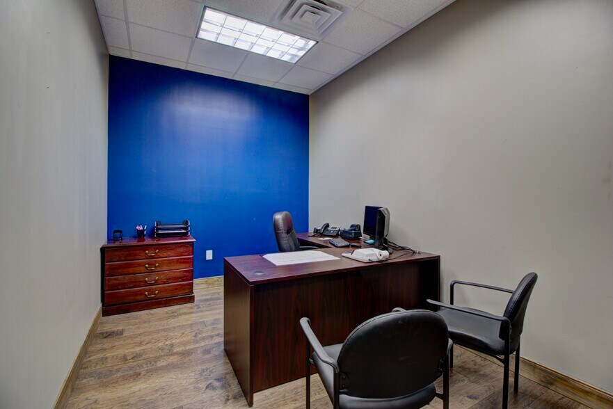 More Photos Of 923 N Loop 1604 E, San Antonio Unknown For Lease