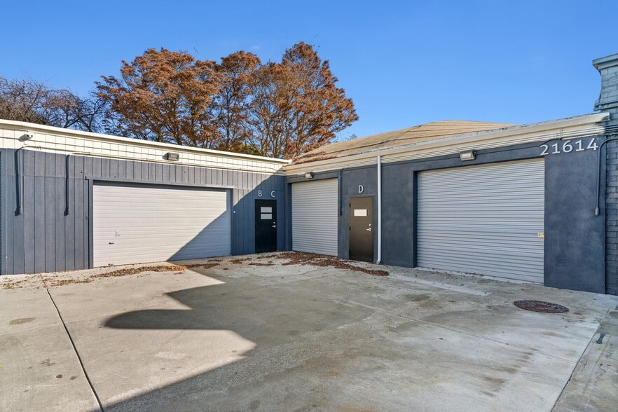 More Photos Of 21602-21612 Western Blvd, Hayward Service For Lease