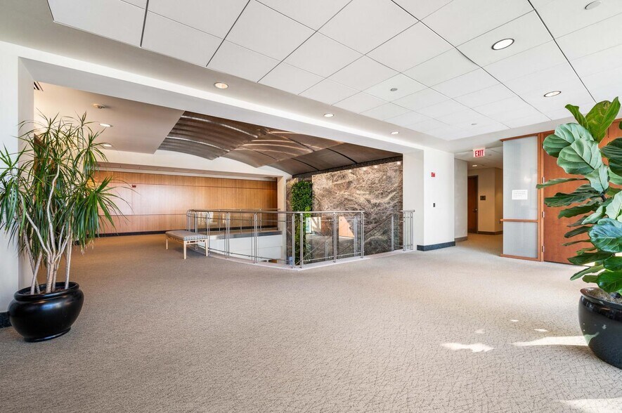 More Photos Of 505 Eagleview Blvd, Exton Unknown For Lease