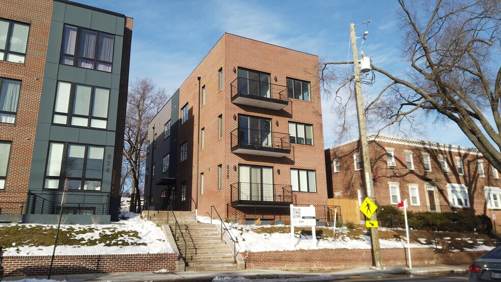 More Photos Of 820 Taylor St NE, Washington Apartments For Sale