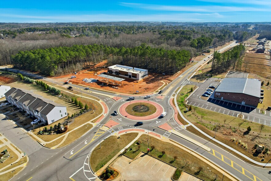 More Photos Of 691-695 Bridges rd, McDonough General Retail For Lease