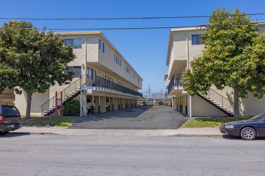 Primary Photo Of 75 N Hebbron Ave, Salinas Apartments For Sale