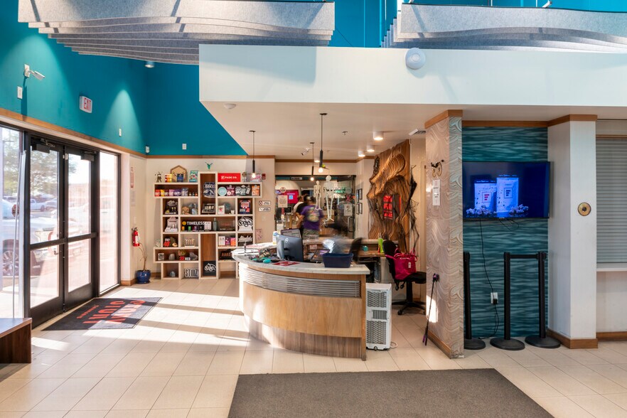 More Photos Of 17006 S Weber Dr, Chandler Warehouse For Sale