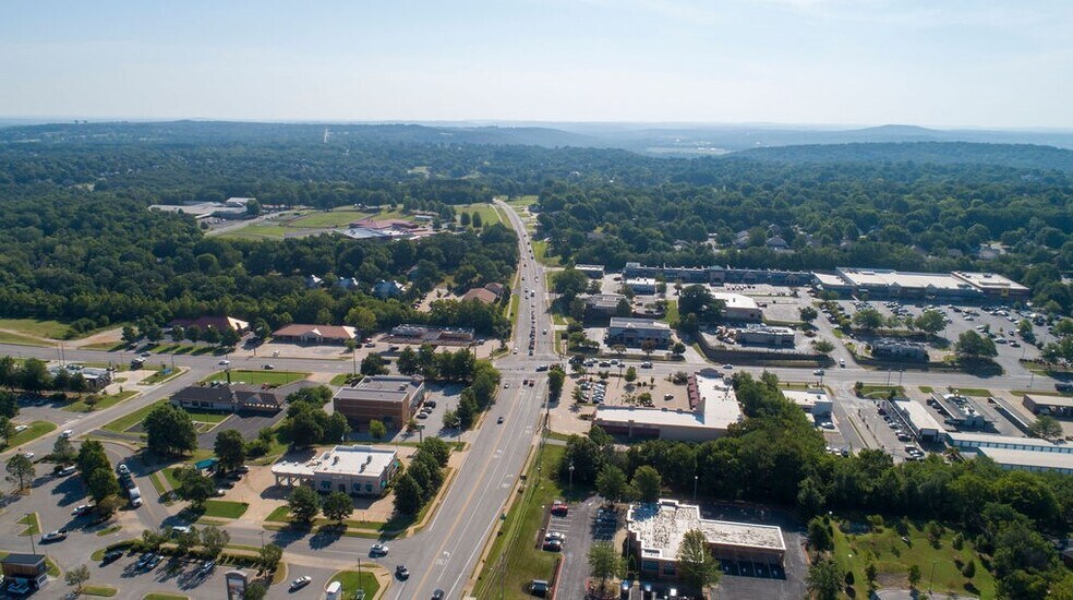 More Photos Of 2750 E Mission Blvd, Fayetteville Drugstore For Sale