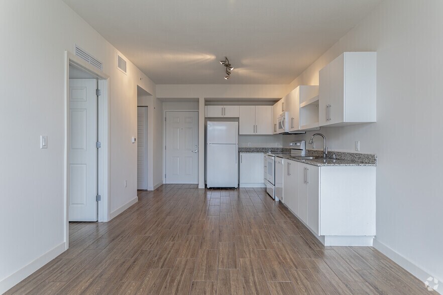 More Photos Of 961 SW 7th St, Miami Apartments For Lease