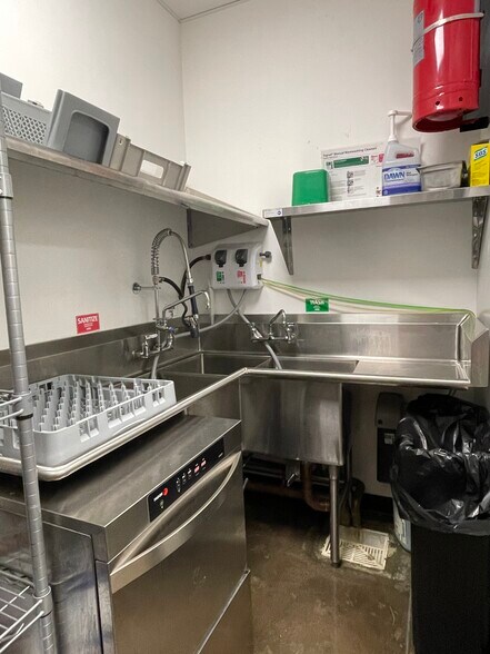 More Photos Of 114 N Walnut St, Seneca Storefront Retail Residential For Sale