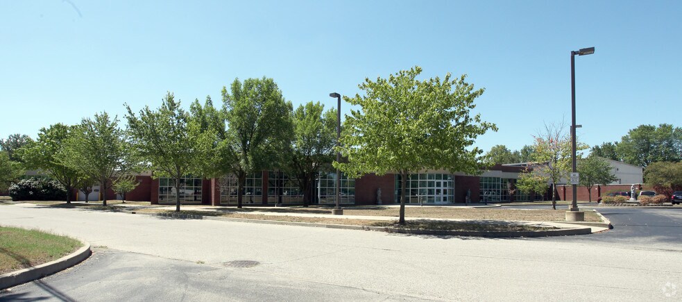 Primary Photo Of 1201 S Ohio St, Martinsville Distribution For Sale