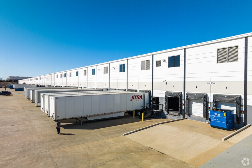 More Photos Of 500 Enterprise Dr, Flower Mound Distribution For Lease