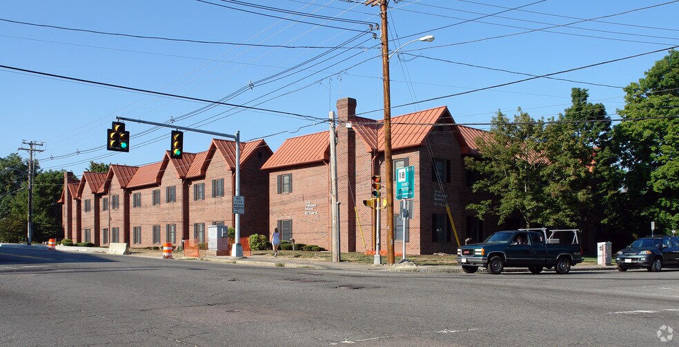More Photos Of 851 Main St, Weymouth Medical For Lease