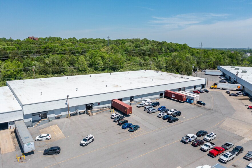 More Photos Of 3310-3422 Ambrose Ave, Nashville Unknown For Lease