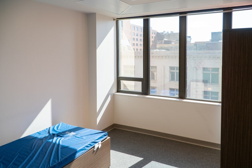 More Photos Of 312 E Wisconsin Ave, Milwaukee Medical For Sale