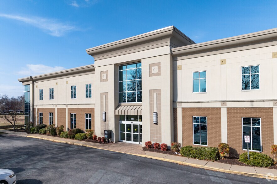 More Photos Of 5849 Harbour View Blvd, Suffolk Medical For Sale