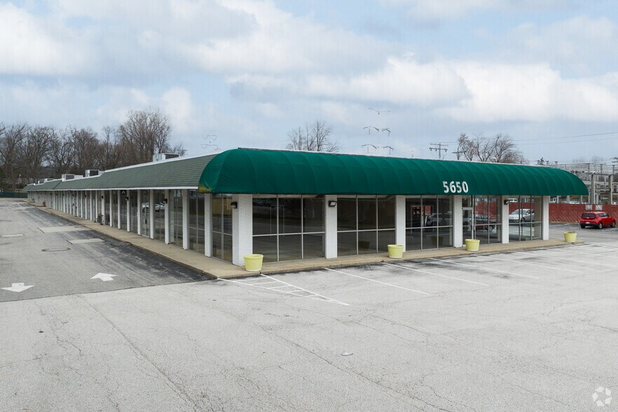 Primary Photo Of 5650-5652 W Central Ave, Toledo Office For Lease