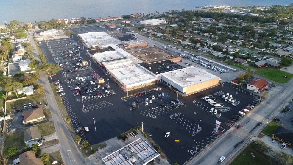 More Photos Of 3550 S Washington Ave, Titusville Unknown For Lease