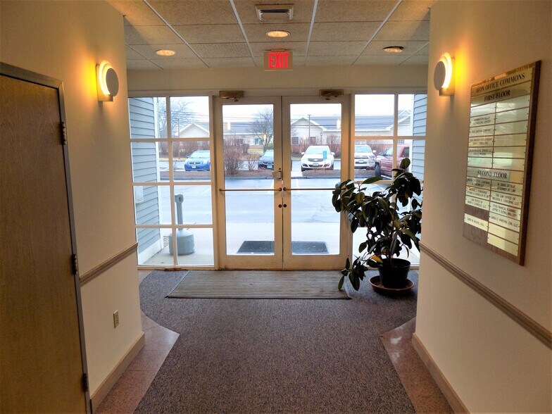 More Photos Of 111 Simsbury Rd, Avon Medical For Lease