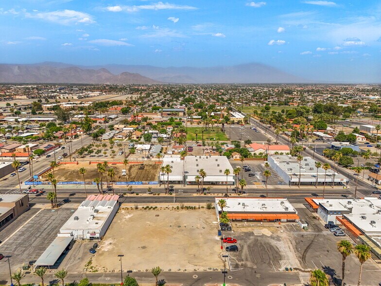 More Photos Of 45073 Oasis St, Indio Freestanding For Lease