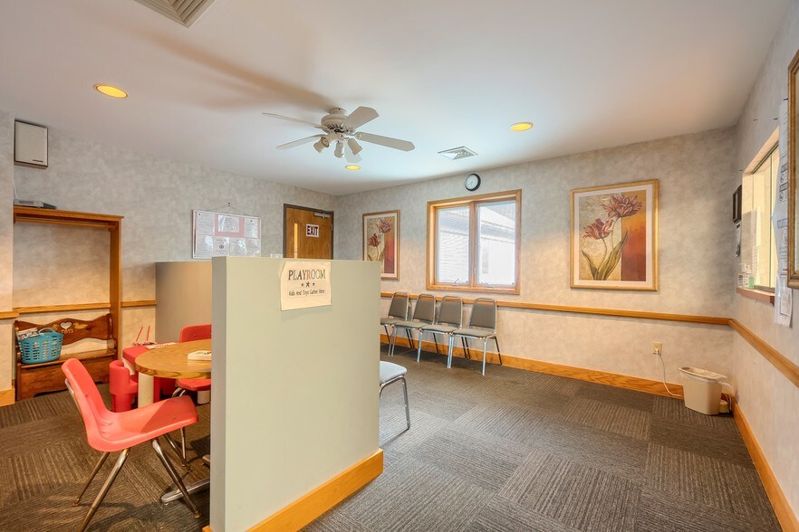 More Photos Of 33 Electric Ave, Fitchburg Medical For Lease