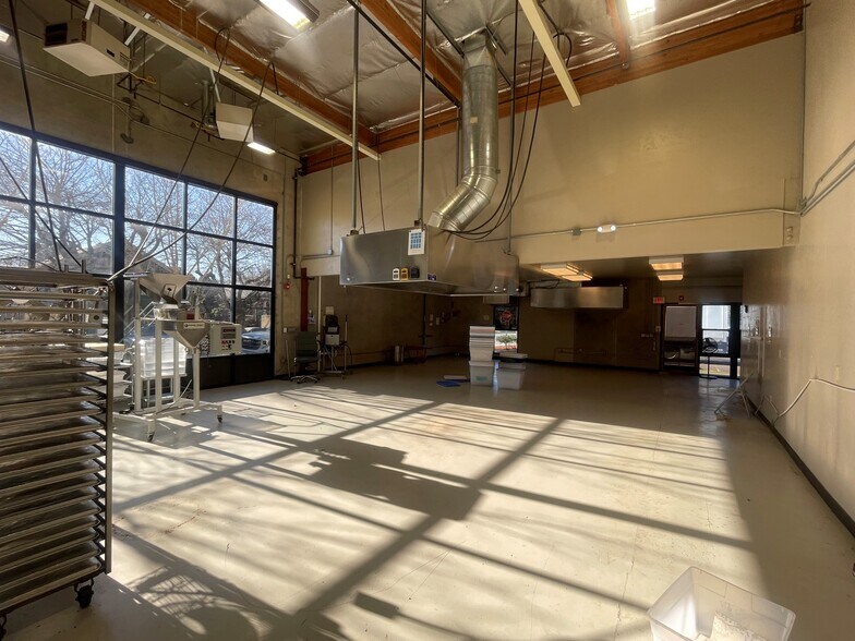 More Photos Of 1061 W 2nd Ave, Eugene Food Processing For Sale