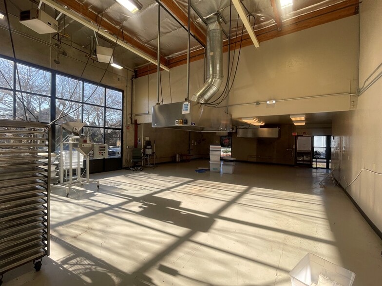 More Photos Of 1061 W 2nd Ave, Eugene Food Processing For Sale