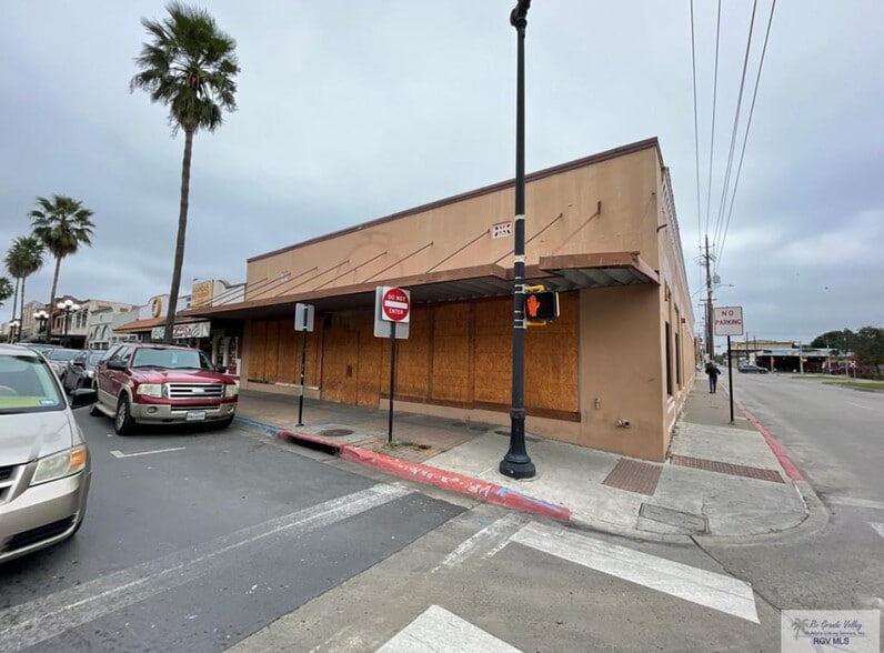 More Photos Of 1263 E Adams St, Brownsville Restaurant For Sale
