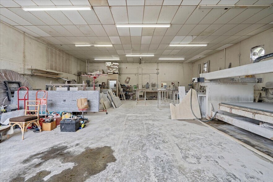 More Photos Of 1434 Market Cir, Port Charlotte Warehouse For Sale