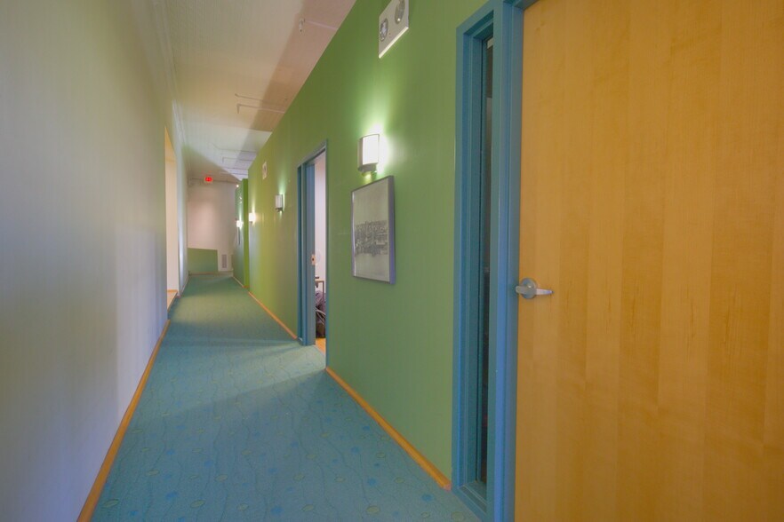 More Photos Of 23 W Broad St, Richmond Office For Sale