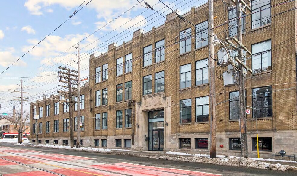 More Photos Of 183 Bathurst St, Toronto Office For Lease