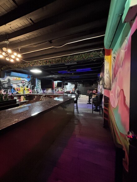 More Photos Of 3819 69th St, Woodside Bar For Lease