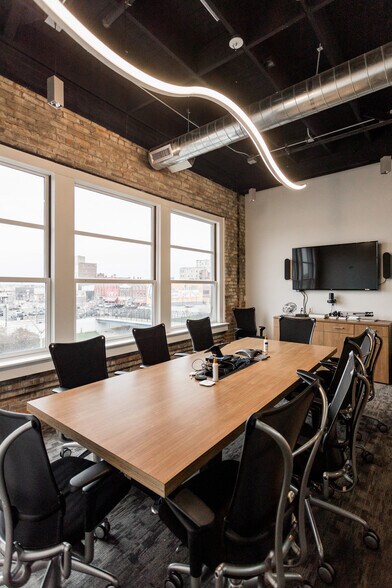 More Photos Of 2362 Russell St, Detroit Storefront Retail Office For Lease