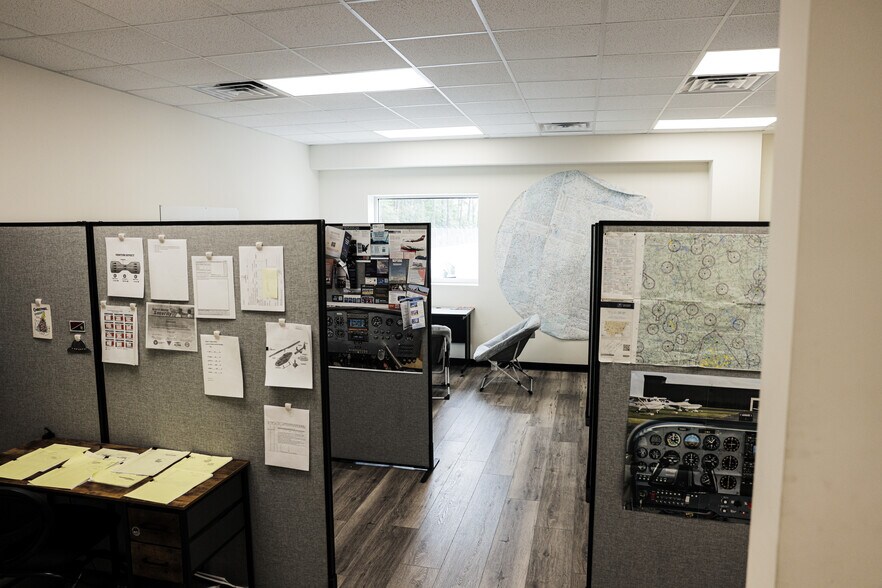 More Photos Of 15900 Schank Rd, Conroe Airport For Sale