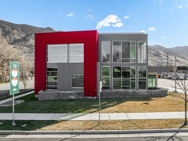 More Photos Of 852 N Main St, Brigham City Showroom For Sale