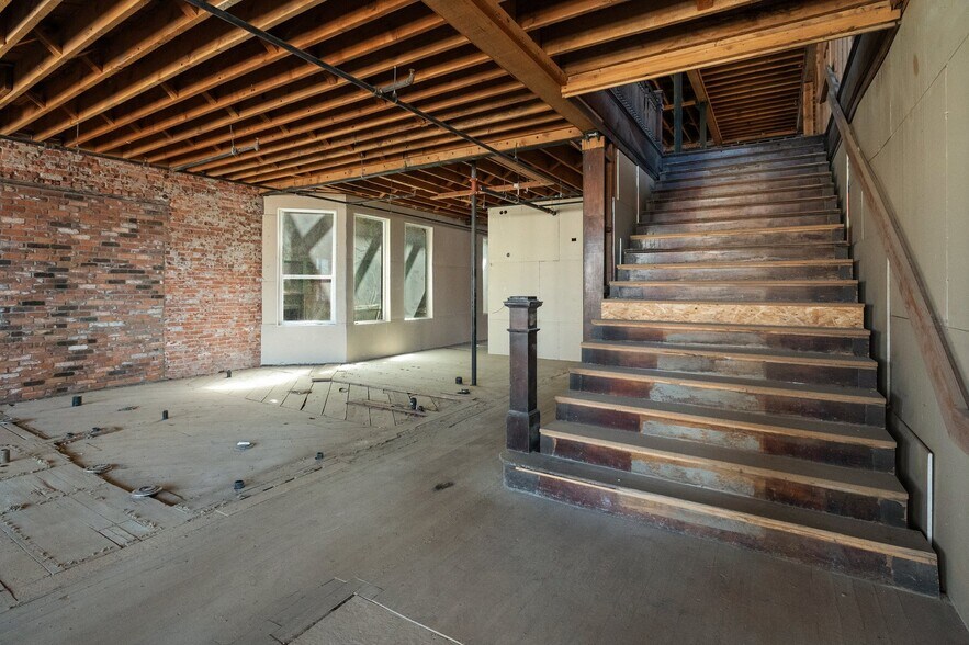 More Photos Of 115 S Jefferson St, Spokane Apartments For Lease